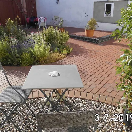 Дом отдыха Ostseenahe Gartenidylle Eg